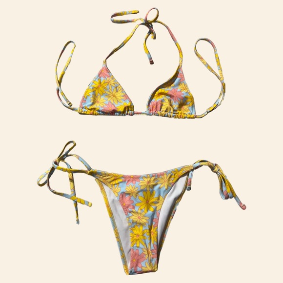 Bathing Suits - Picture 4 of 4